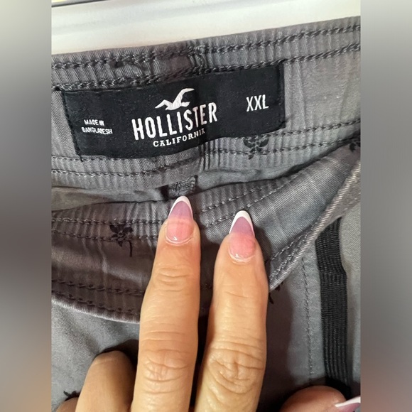 ✅NEW Gray Shorts with Palm Tree Print - Picture 5 of 6